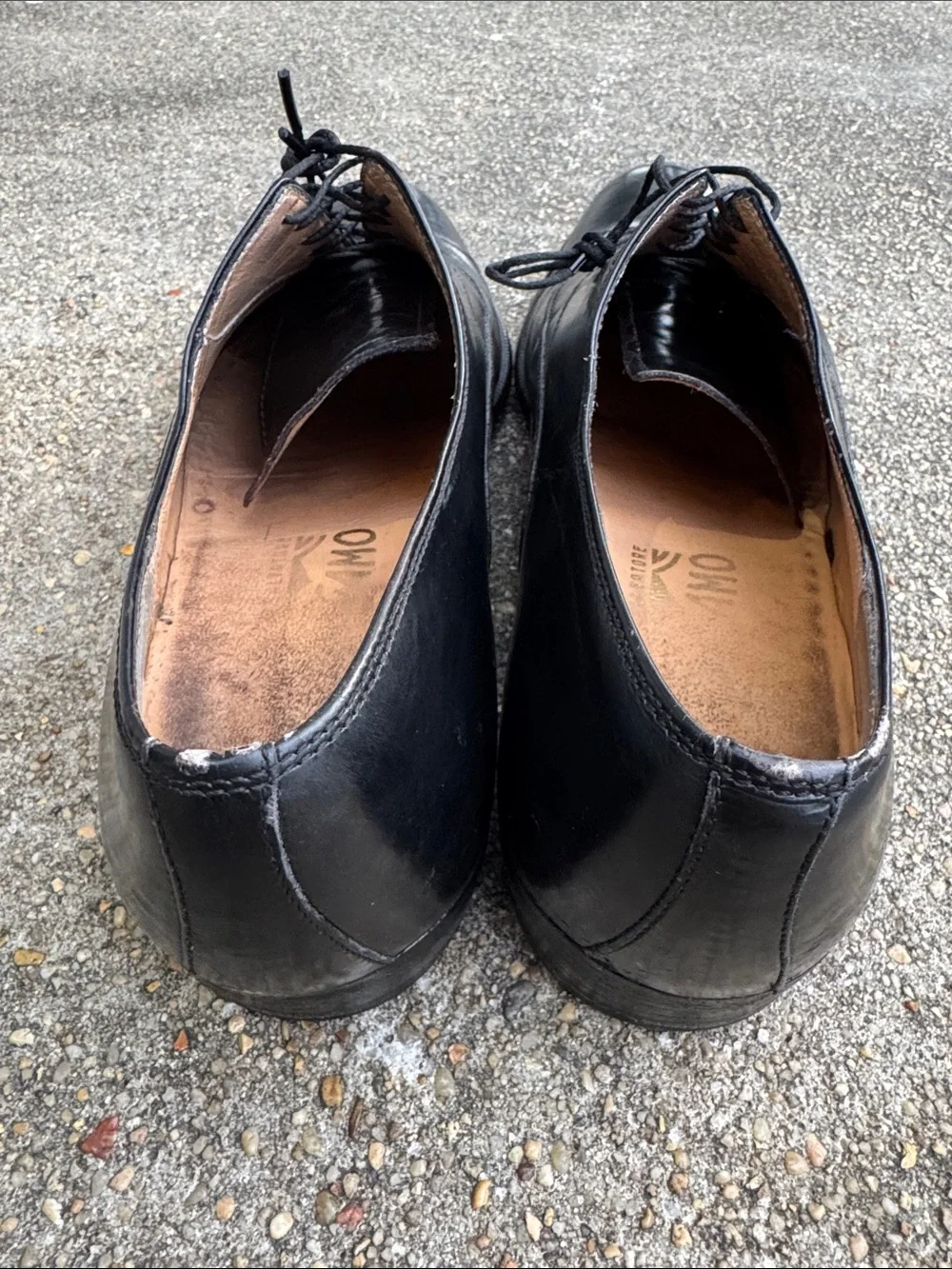 Salvatore Ferragamo Black Leather Cap-Toe Lace-Up Oxfords 9A